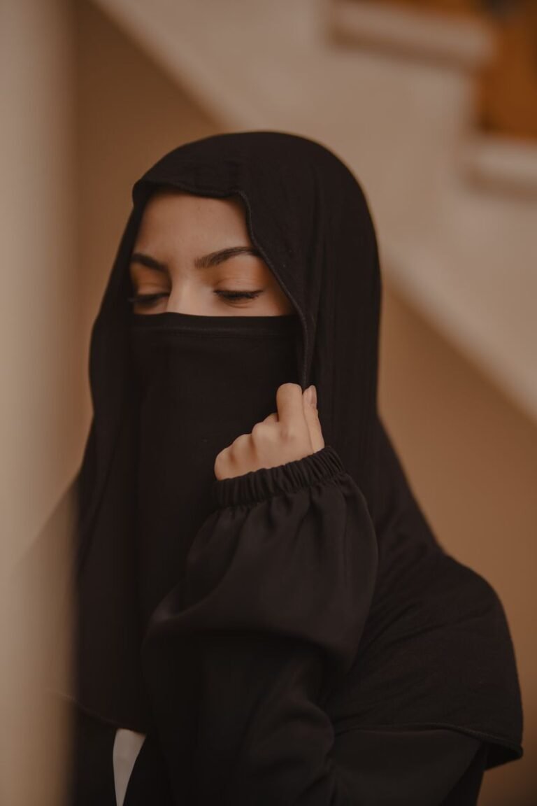 Woman wearing niqab, face not visible